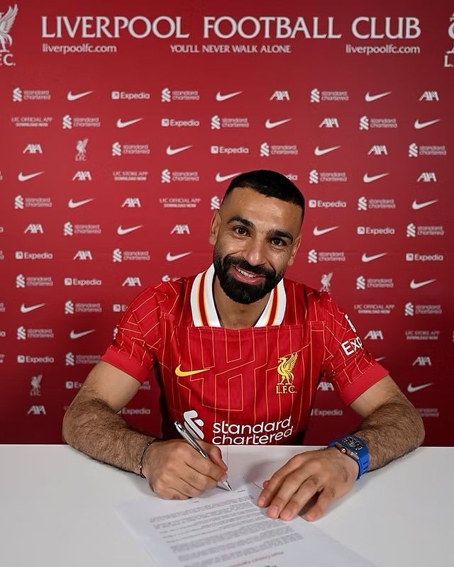 Mo Salah signs new Liverpool contract until&nbsp;2027.